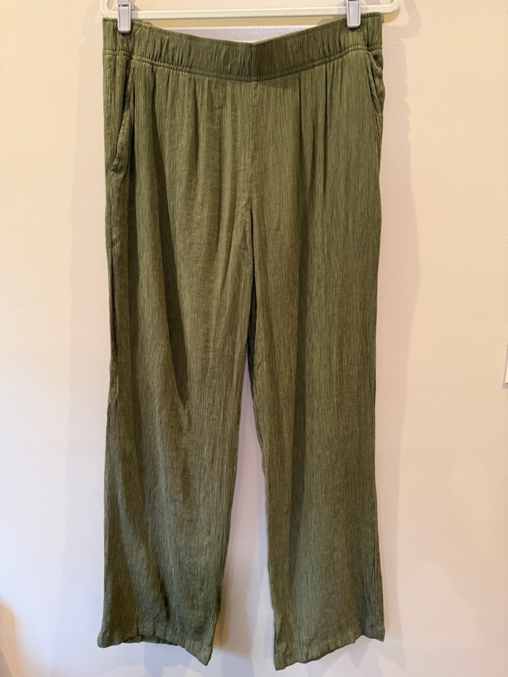 Olive Green Casual Lightweight Pants